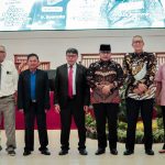 dr Asad Sp.THT. BKL bersama para tokoh dalam konferensi pers KAHMI Jabar