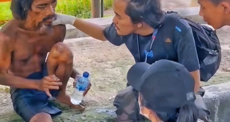 Relawan ODGJ saat beraksi di lapangan
