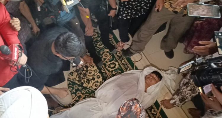 Saka Tatal lakukan sumpah Pocong